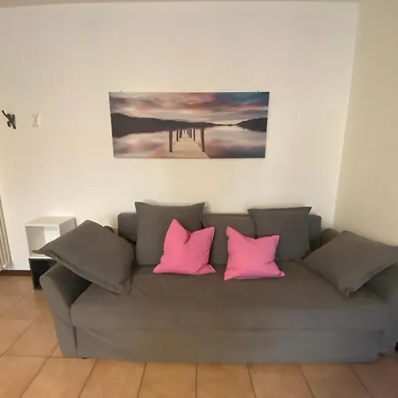 Gardasweethome شقة