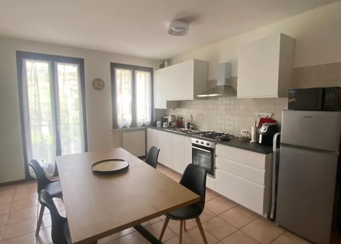 Gardasweethome شقة